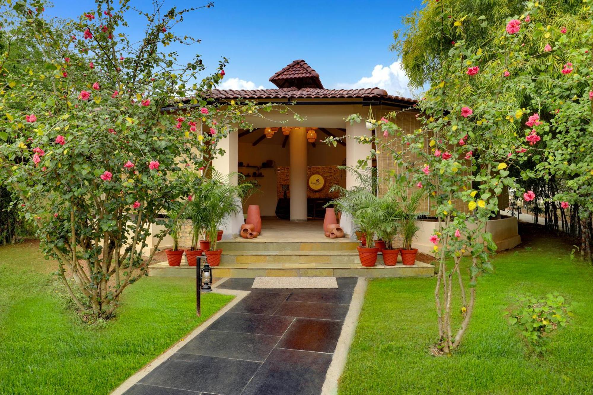 Lemon Tree Wildlife Resort, Kānha 외부 사진
